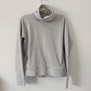 Lululemon | Go Forward Pullover | Sz 6 | Heathered Core Ultra Light Grey | EUC